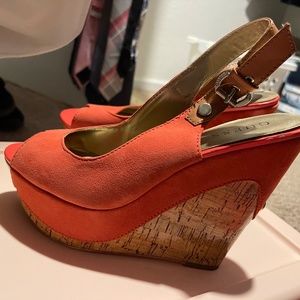 Guess wedges